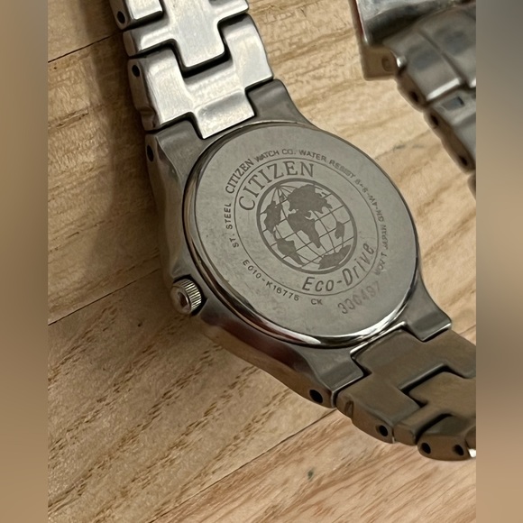 Citizen Eco-Drive Ladies Watch Black Dial WR100 Date Window Stainless Bracelet - Picture 10 of 14